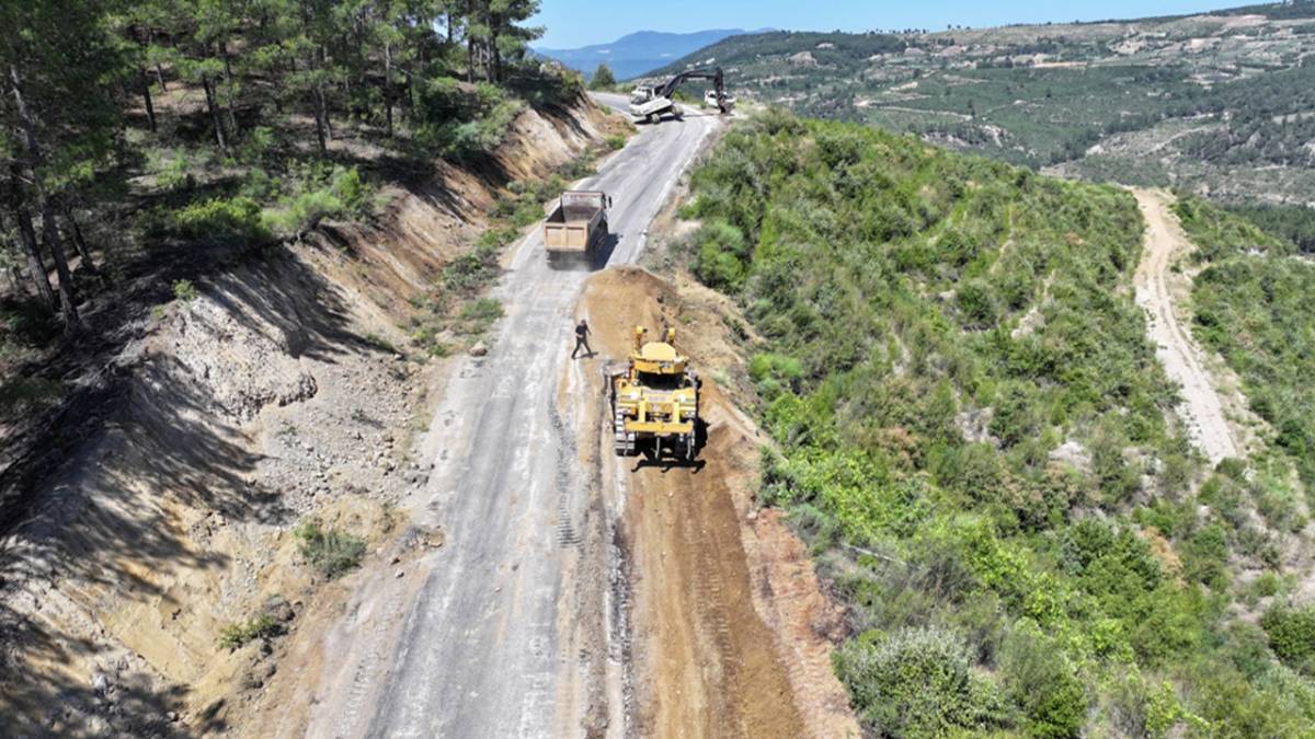 Denizli Büyükşehir’den 19 ilçede eş zamanlı yol seferberliği